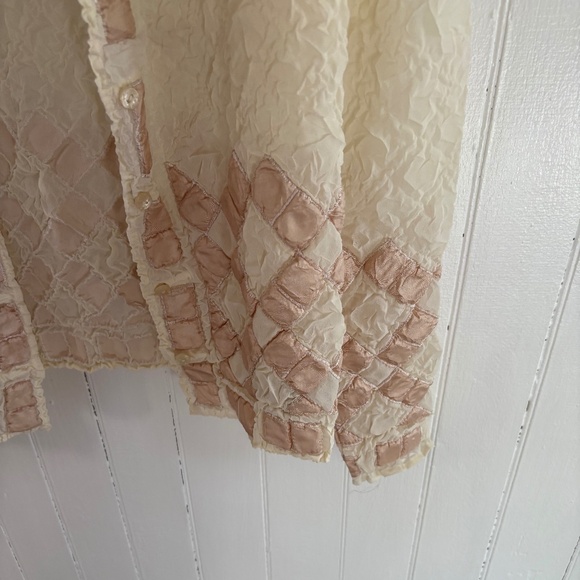 UBU Bed Jacket - Picture 3 of 11